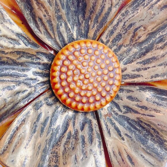 VTG 1960s Brooch Enamel Flower Layered Mid Century Floral Gold Tone Pin - Picture 4 of 8